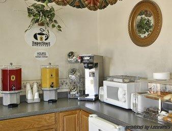 6 Kings Bay Naval Hotel 4*