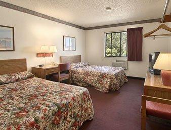 6 Kings Bay Naval Hotel 4*